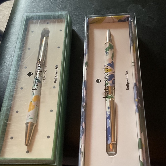 kate spade Other - Kate Spade Floral Ballpoint Pen 🖊️
ONE PEN PER PURCHASE